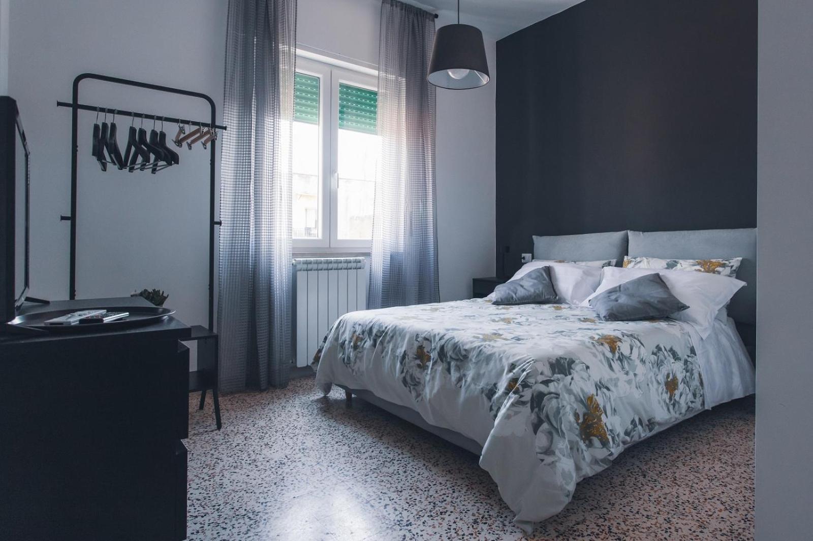 La Casa Tra I Monumenti